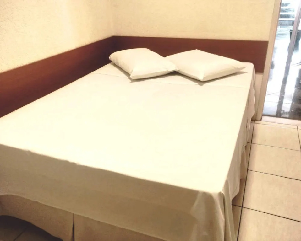 Lelis Hotel