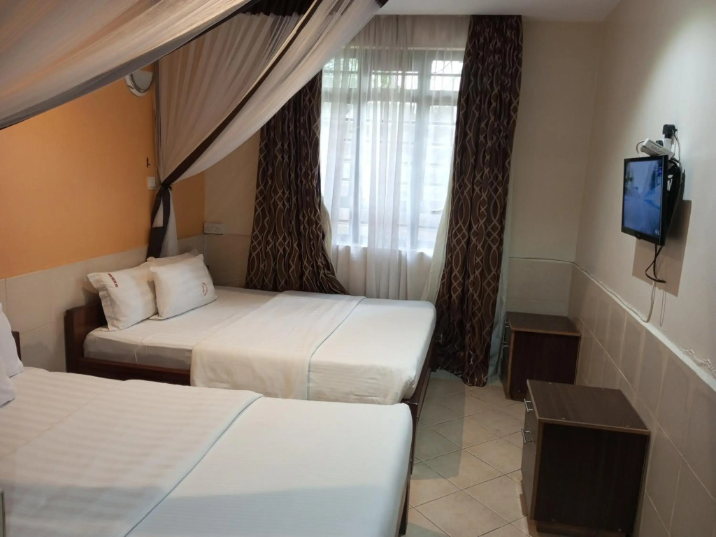Fourth Parklands Guest House & Conference