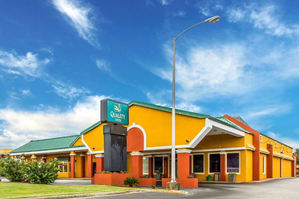 Motel 6 Opelika AL