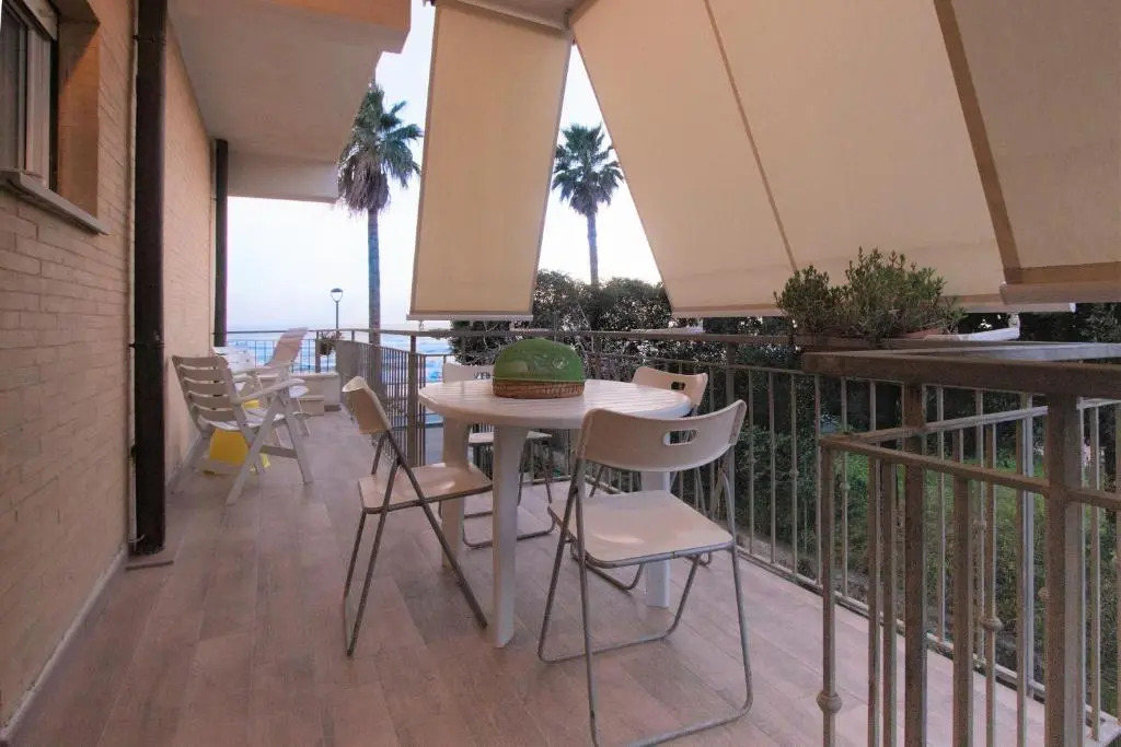 Terracina Sea Front Fantastic Apartment With One Car Private Open Parking