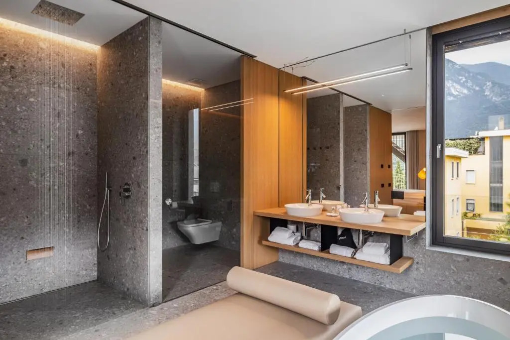 ESSENCE - Charming Suites