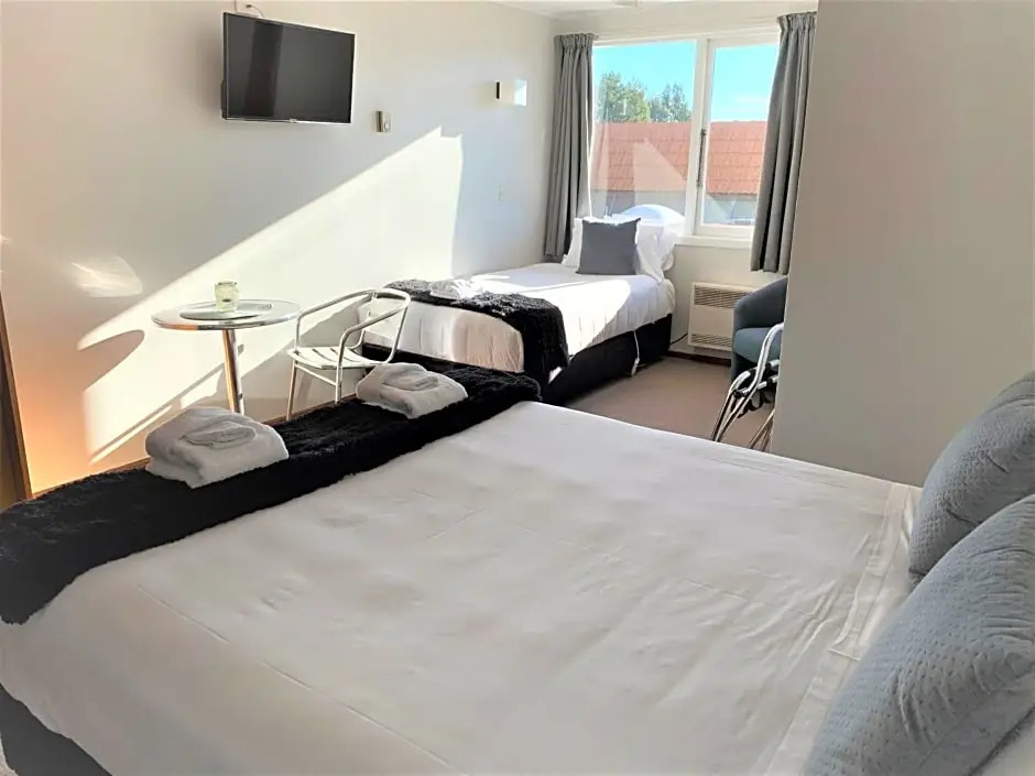 Ranfurly Hotel