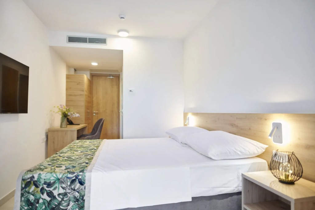 Colentum Resort Murter