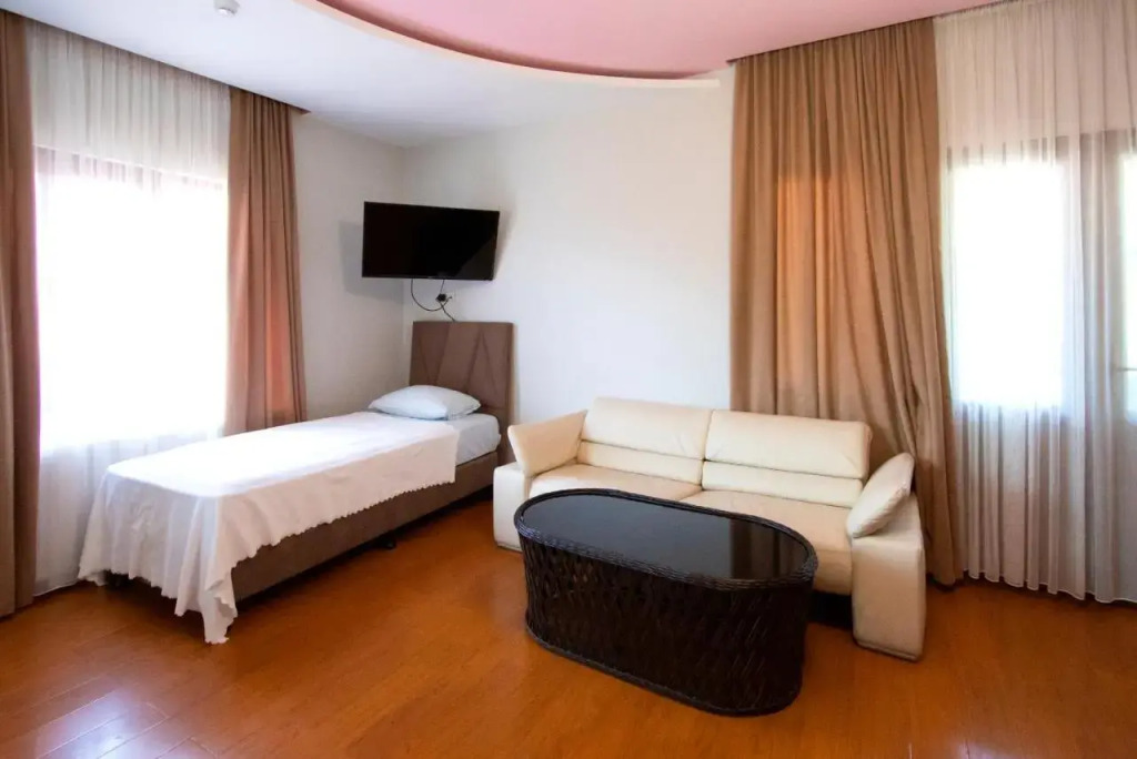 Hotel Smile