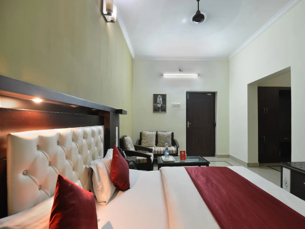 Super Hotel O Sai Leela