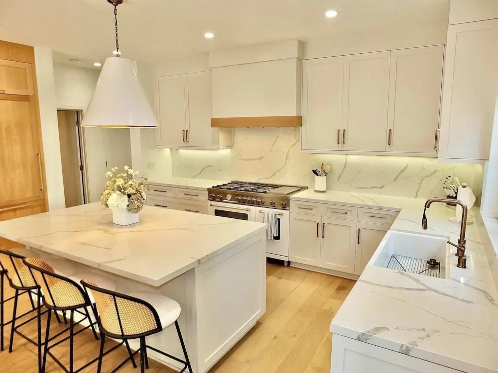 Beach Paradise Stunning 3-story in Long Beach!