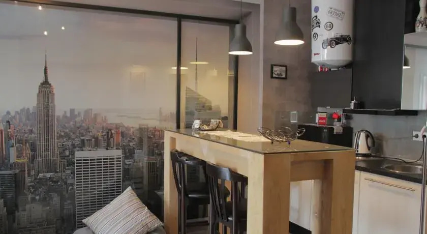 Leolina Apartments