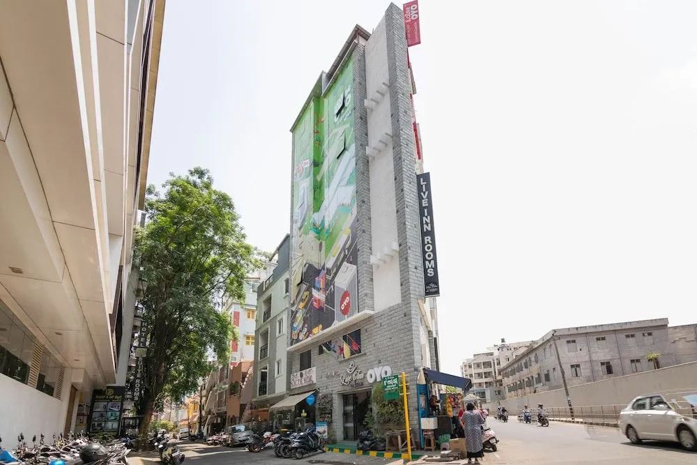 OYO 16744 Live Inn Castle