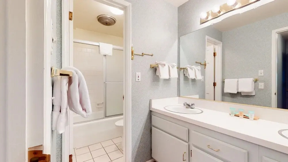 Chateau de Montagne 24 Light And Bright Condo with Private Washer Dryer Right On The Shuttle Route by RedAwning