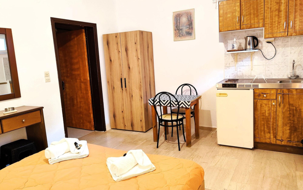 Eleni Apartments Sant George Beach