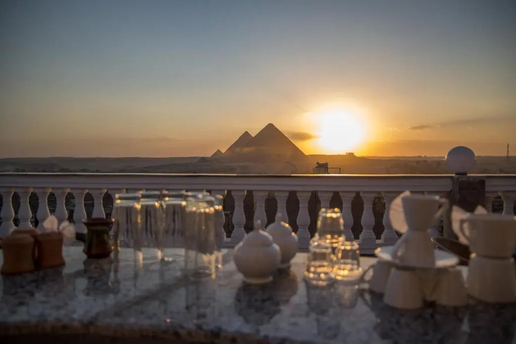 Heru Pyramids View Hotel