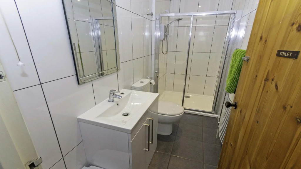Streamways Nr Croyde 6 Bedroom, Sleeps 12-16, Hot Tub