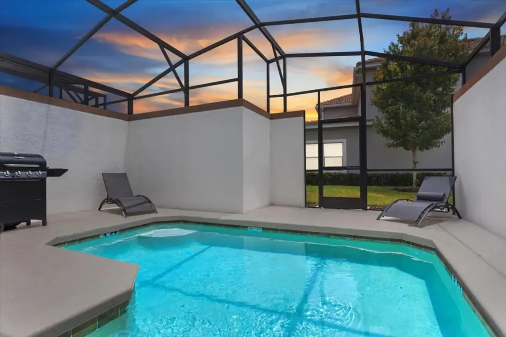 5 Bd 4 Ba Paradise Palms 8869 Cp
