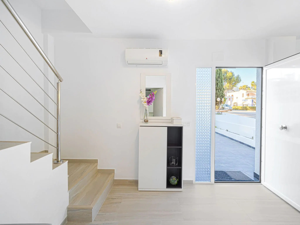 Comfort Steps from the Sea