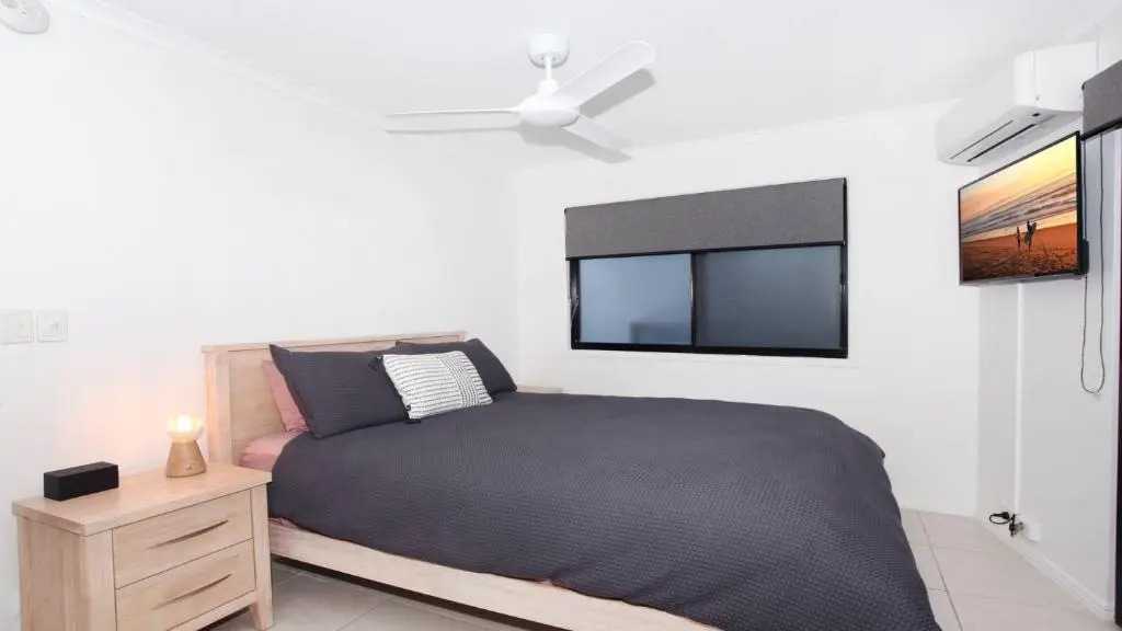 Unit 1 'Phoenix Apartments', Coolum Beach