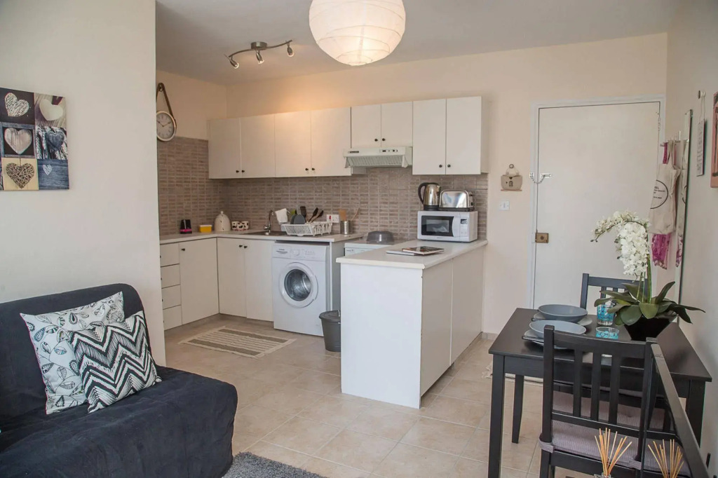 Paphos Love Hut Apartment