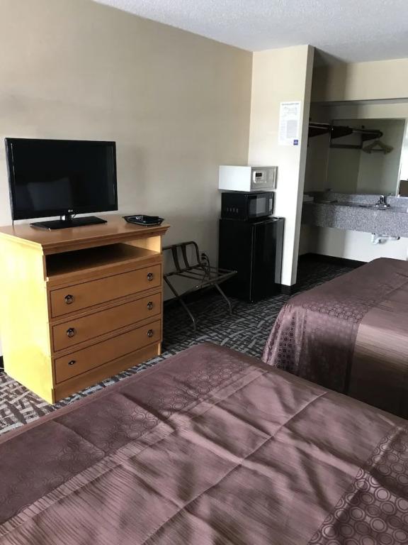 Carolina Inn & Suites at Lake Norman