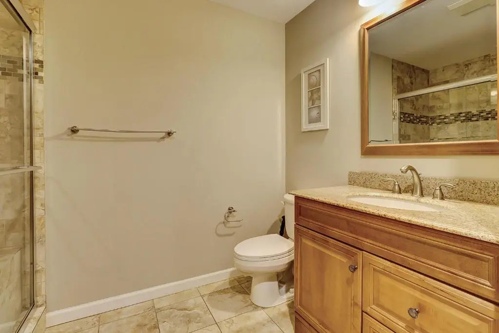 105 Beckenham 2 BR Port Royal Beach