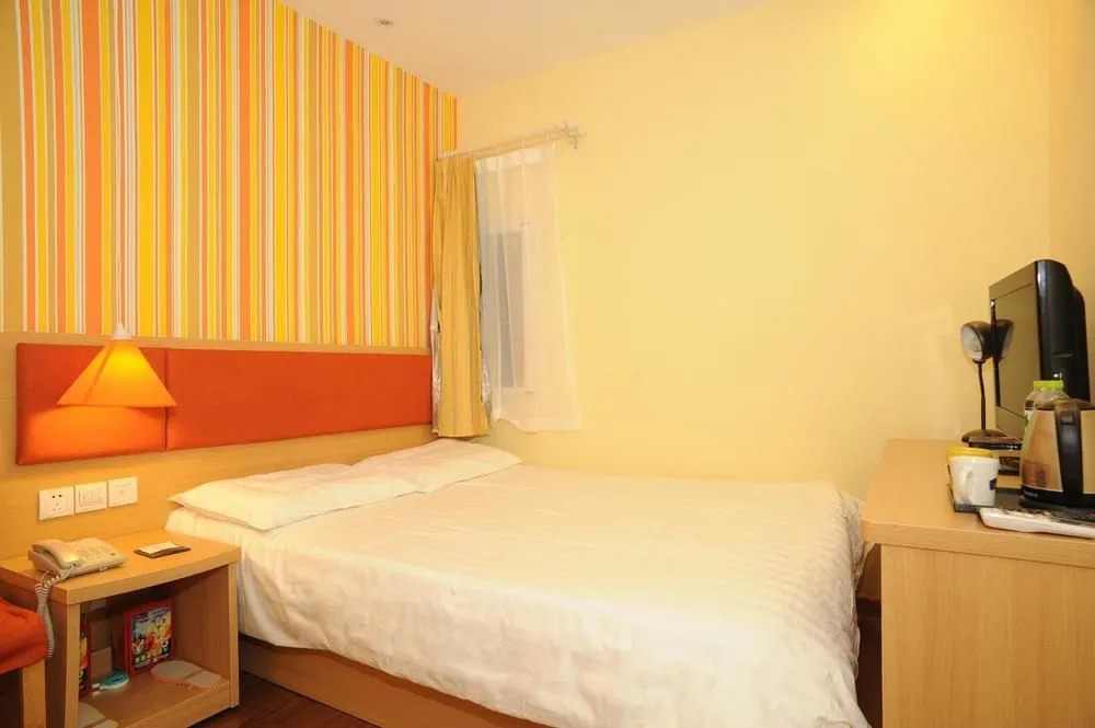 Home Inn Selected Hangzhou West Lake Wulin Square Center