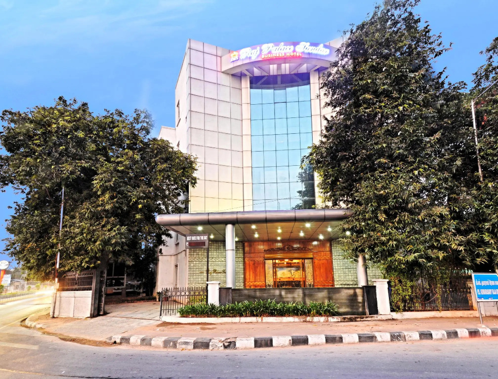 AMS Raj Palace Sundar