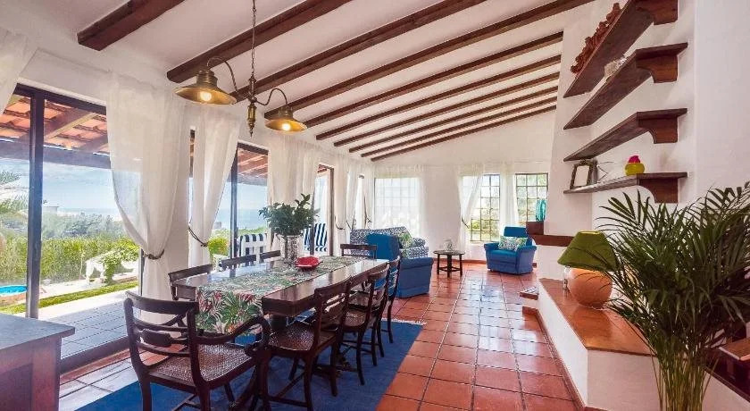 Ericeira Villa Surf Camp Hostel
