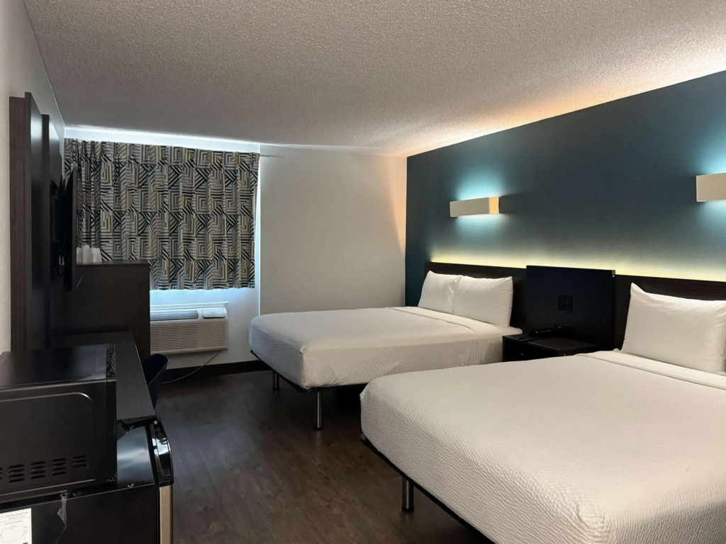 Motel 6-Carson, CA