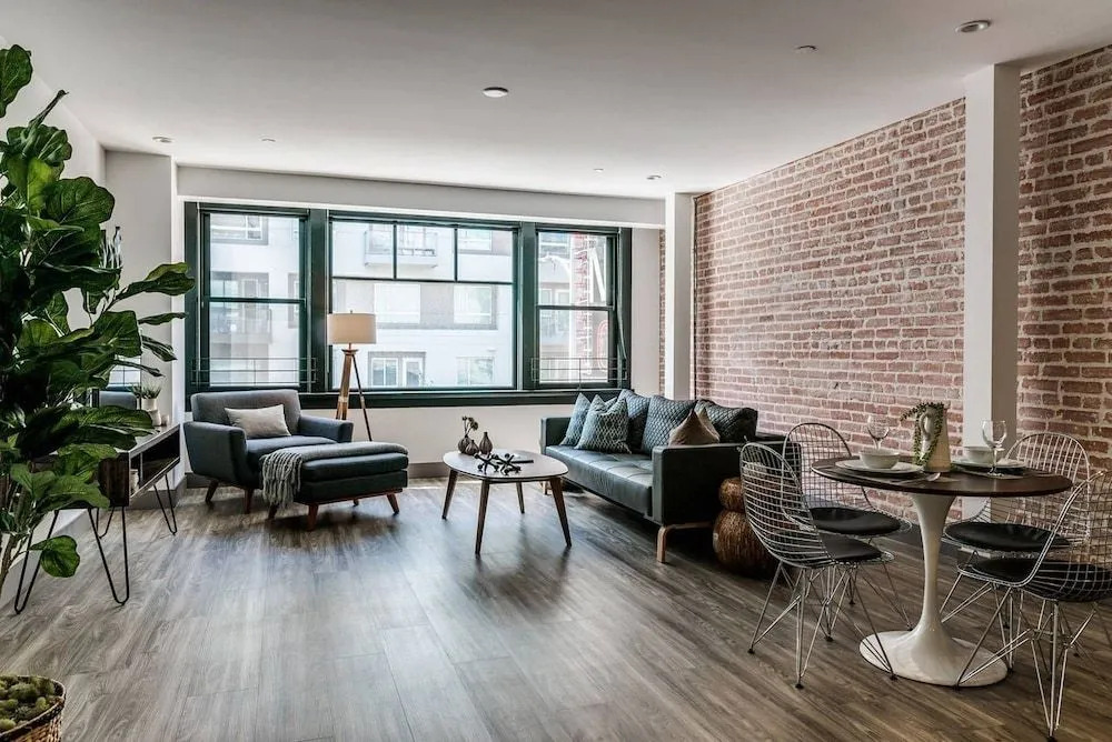Charming 1 bdrm in DTLA!