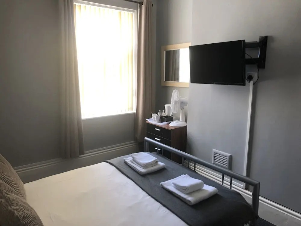 Barlow Place Apartment