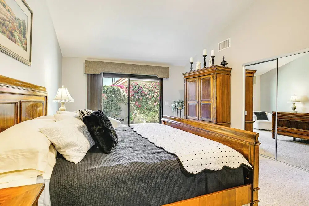 Community Pools & Golf Views: Palm Desert Condo!