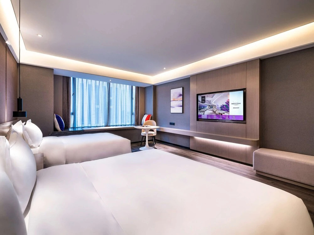 Mercure Chengdu Exhibition Center and Lakeside