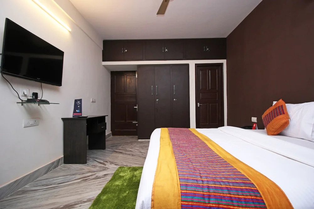 OYO 8914 Hotel Ambrosia