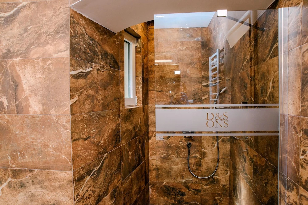 D & Sons Apartments