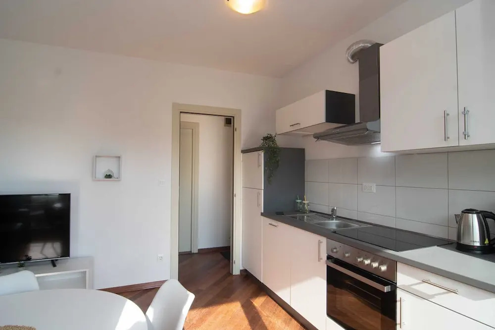 Apartments Nikolina