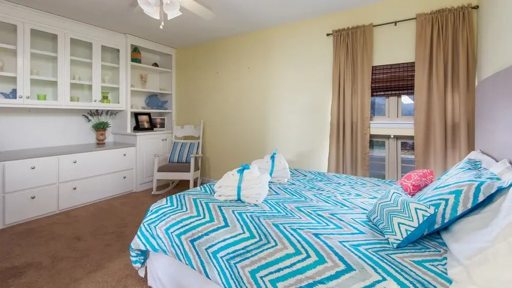 Put Some Vitamin Sea in Your Vacation! Gulf Front Town Home - Quiet West End