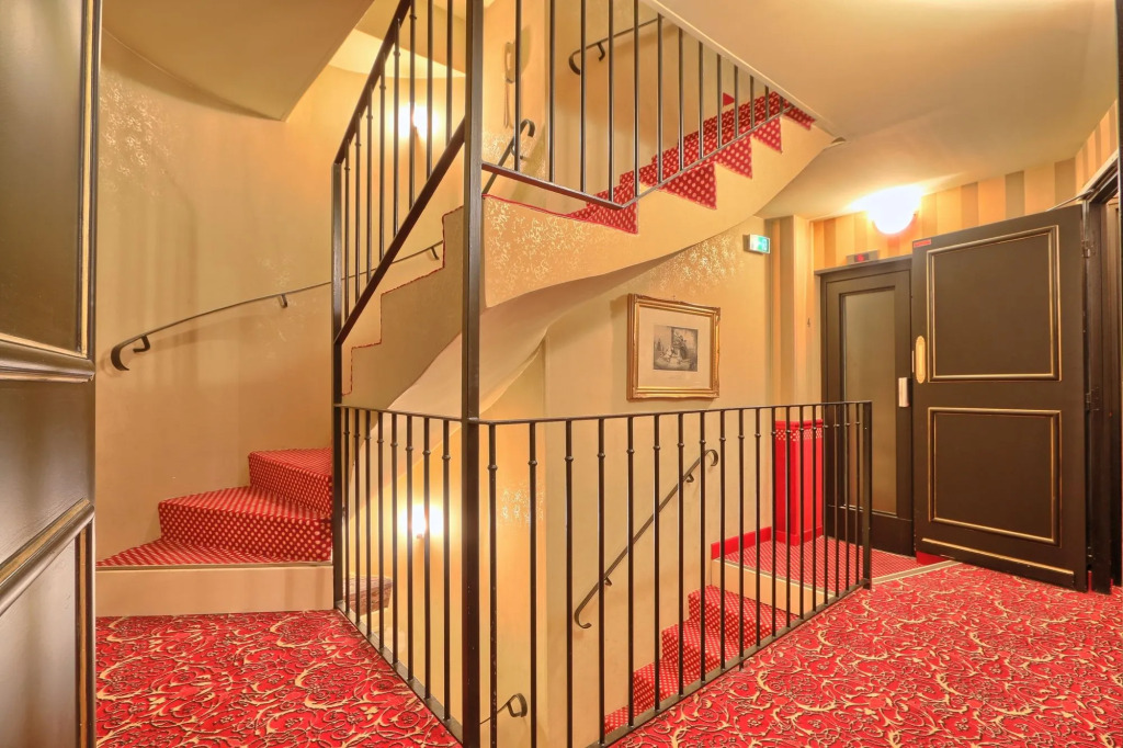 Welcome Hotel