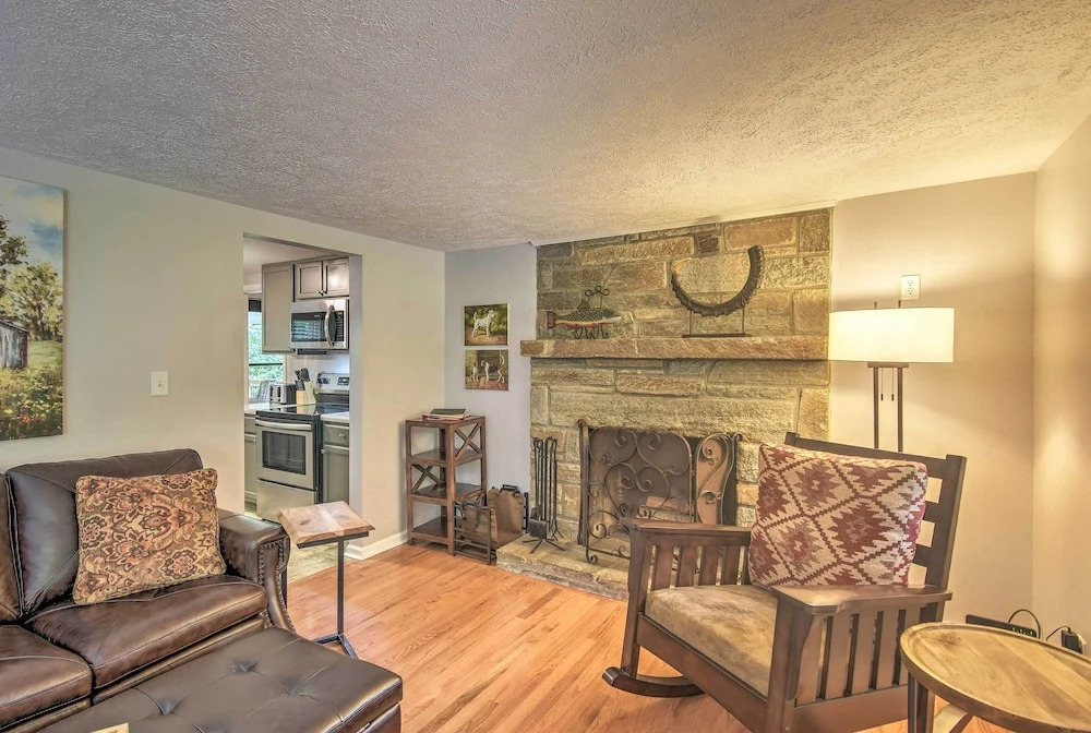Blowing Rock Home: 1 Block to Downtown!