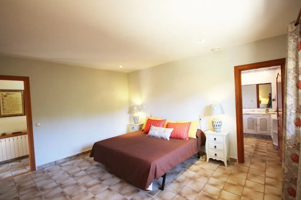 Private & Luxurious Villa With Pool - Lots of Space & Short Walk to the Sea