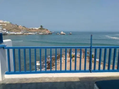 Hostal Los Delfines San Bartolo