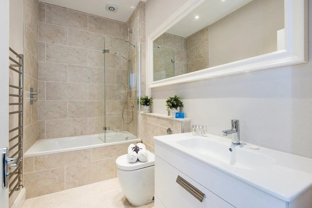 The Stephendale Road Townhouse - SL