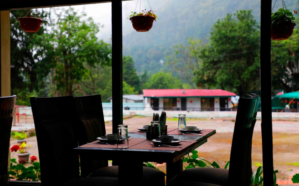 Hotel Limewood Nainital