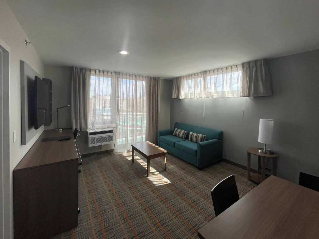 MainStay Suites Bronx - Belmont