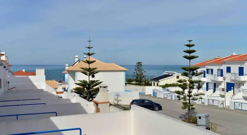 Feels Like Home - Ericeira Flat