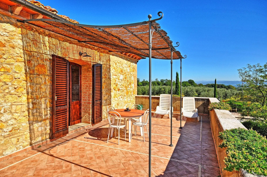 Vittoriana near San Gimignano by PosarelliVillas
