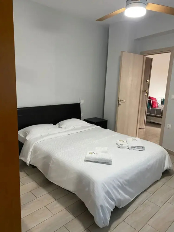 Arethousa City View Getaway - Chalkida s Cozy Gem