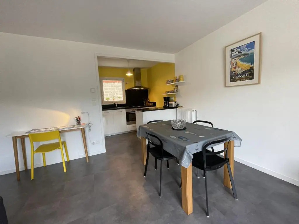 Appartement Granville, 2 pièces, 2 personnes - FR-1-361-368