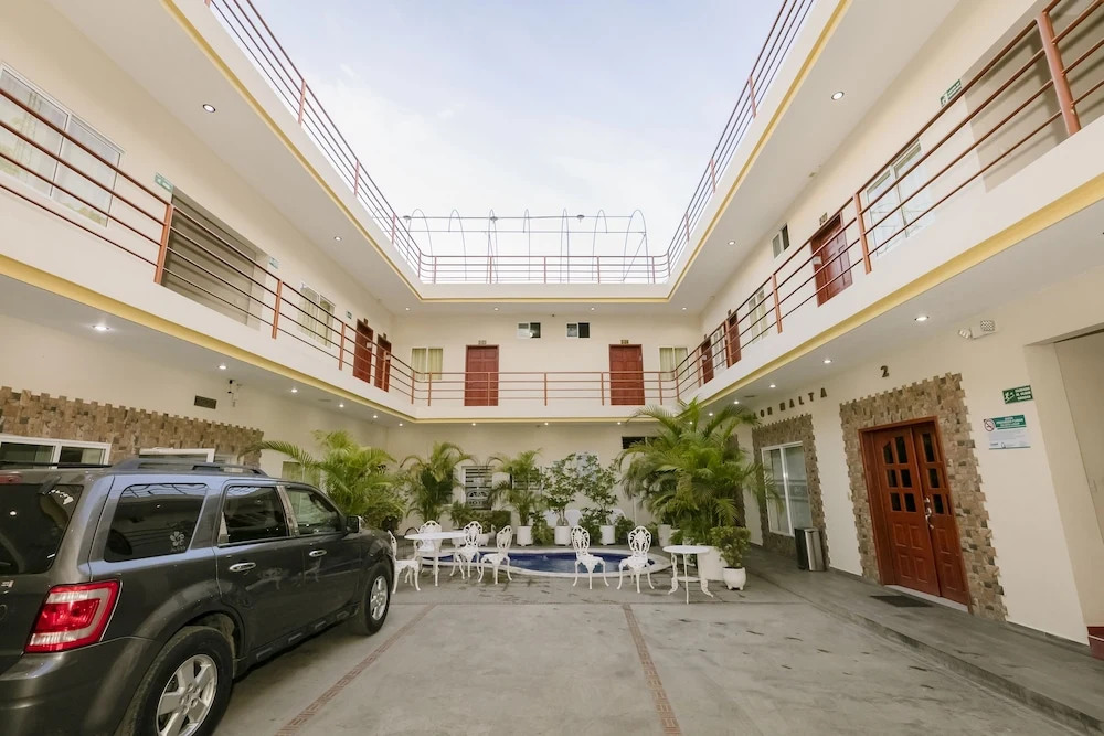Hotel Mediterraneo Inn