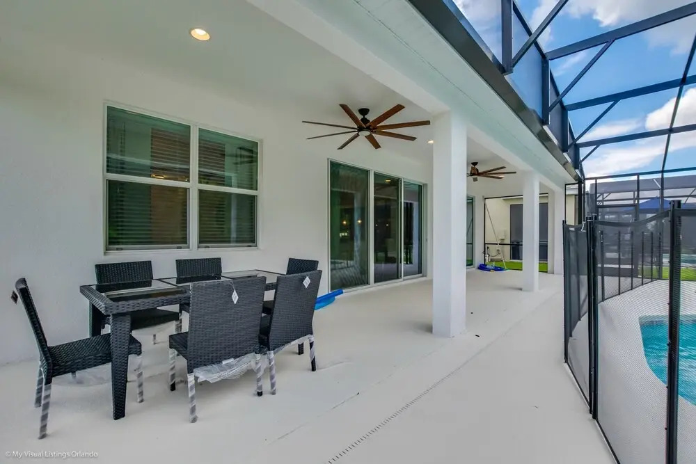 Spacious & Modern 8 Bedroom 5 Bathroom Villa 508m
