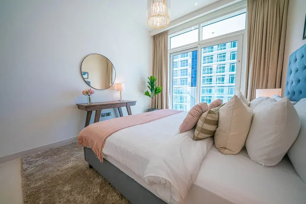 Luton Vacation Homes-Dubai Harbor