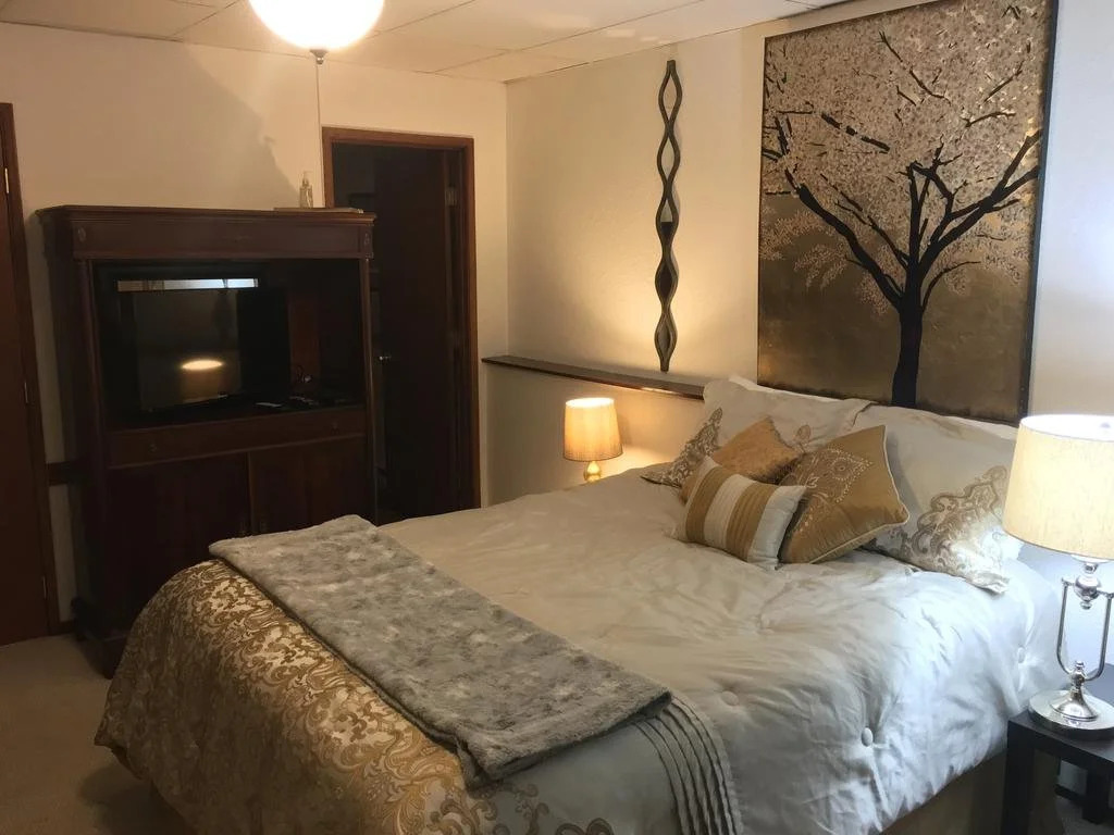 A Goldenview Bed and Breakfast