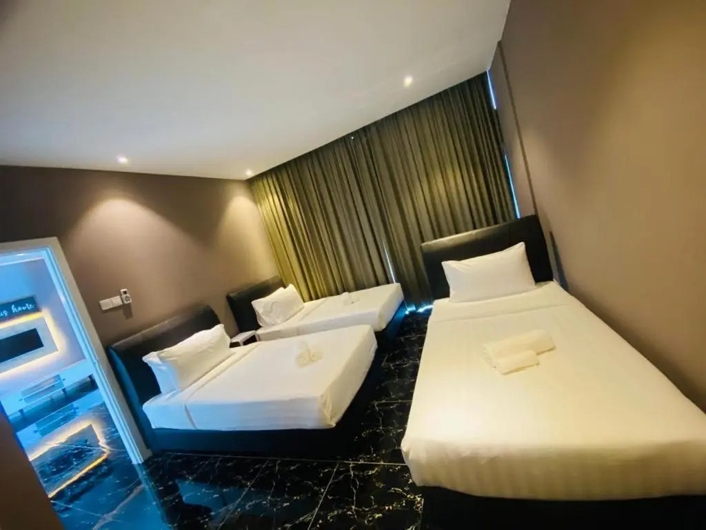 Stirling Suites Hotel &  Serviced Apartment